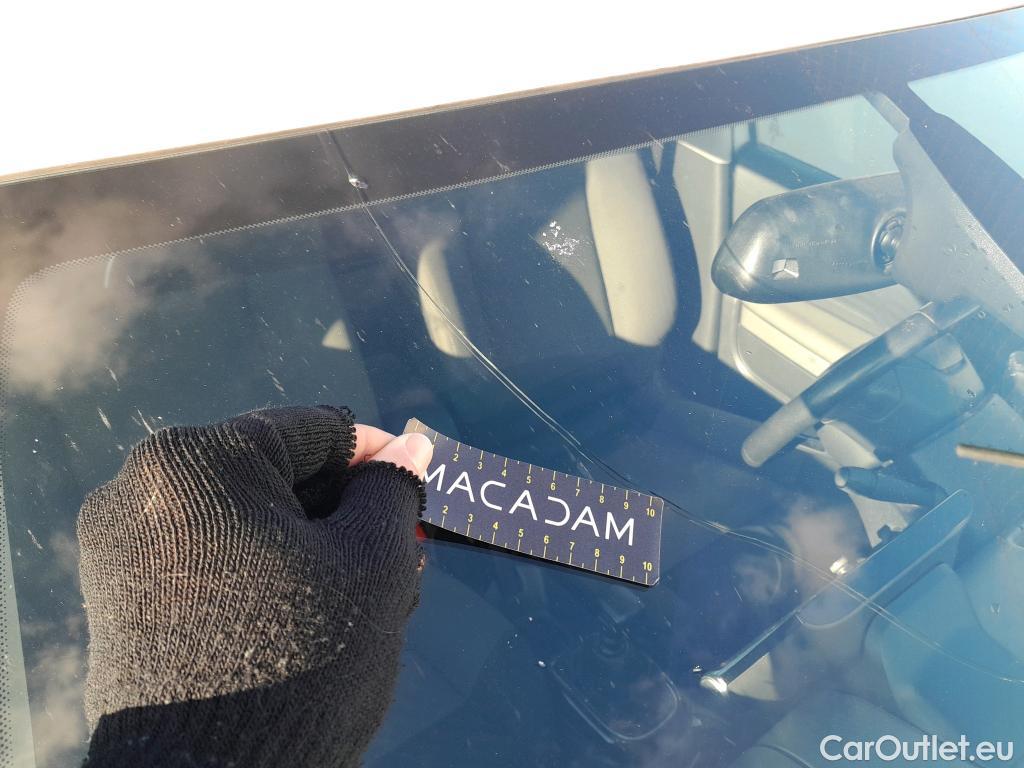  Citroen  C4 Cactus CITROEN  / 2018 / 5P / berlina con portón BlueHDi 100 S&S Feel #4