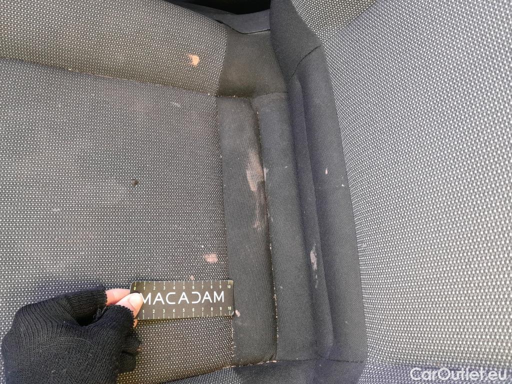  Citroen  C4 Cactus CITROEN  / 2018 / 5P / berlina con portón BlueHDi 100 S&S Feel #19