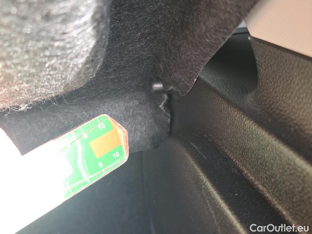  Renault  Captur RENAULT  / 2019 / 5P / todoterreno Intens TCe 90 (AC) #2