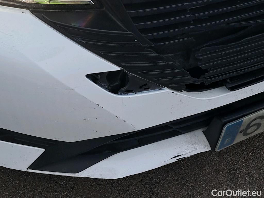  Peugeot  308 PEUGEOT  / 2021 / 5P / berlina con portón 5P Active Pack BlueHDi 130 S&S MAN #34