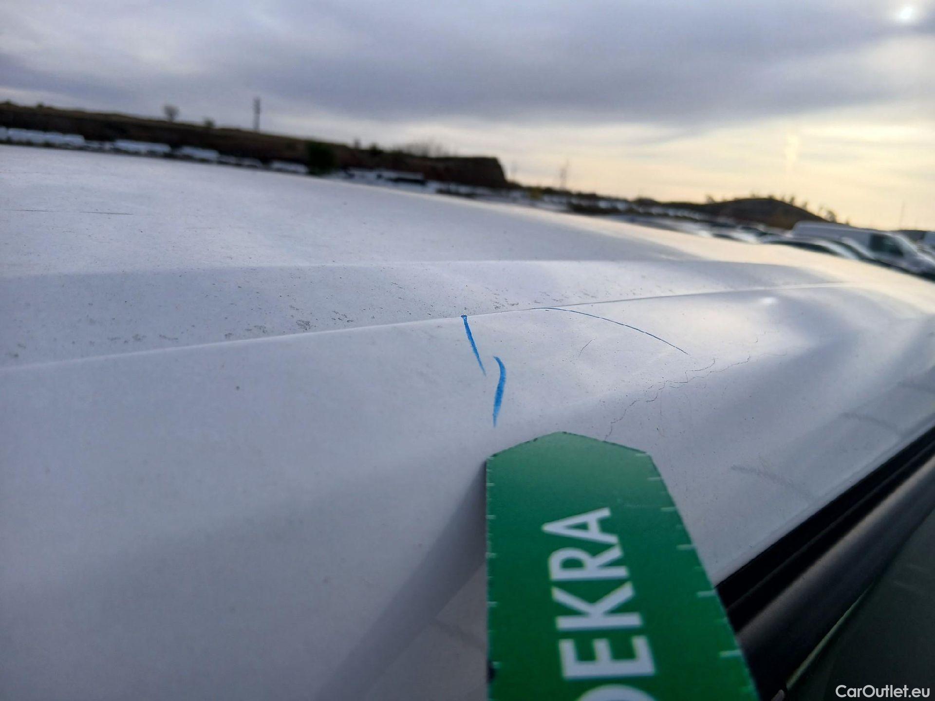  Peugeot  2008 PEUGEOT  / 2019 / 5P / todoterreno Active Pack BlueHDI 81kW (110CV) #8