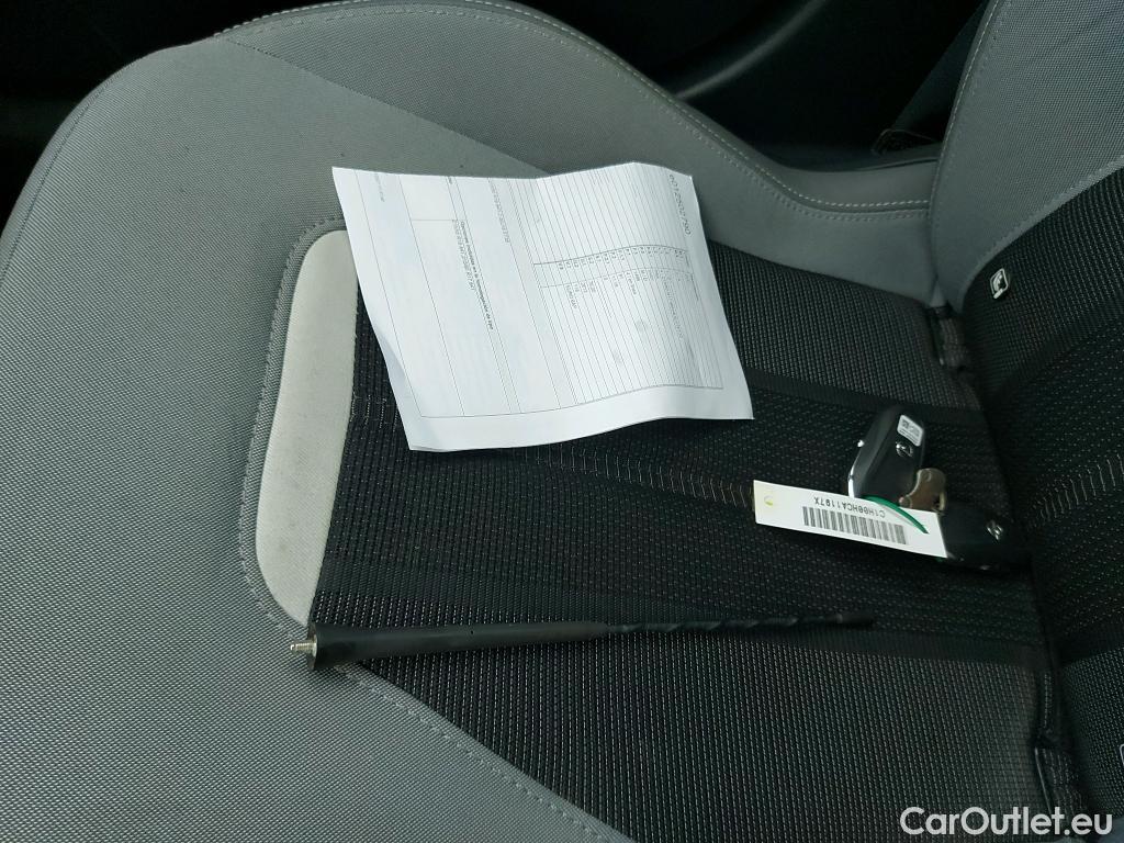  Opel  Mokka OPEL  / 2020 / 5P / 1.5 D Business Elegance #8