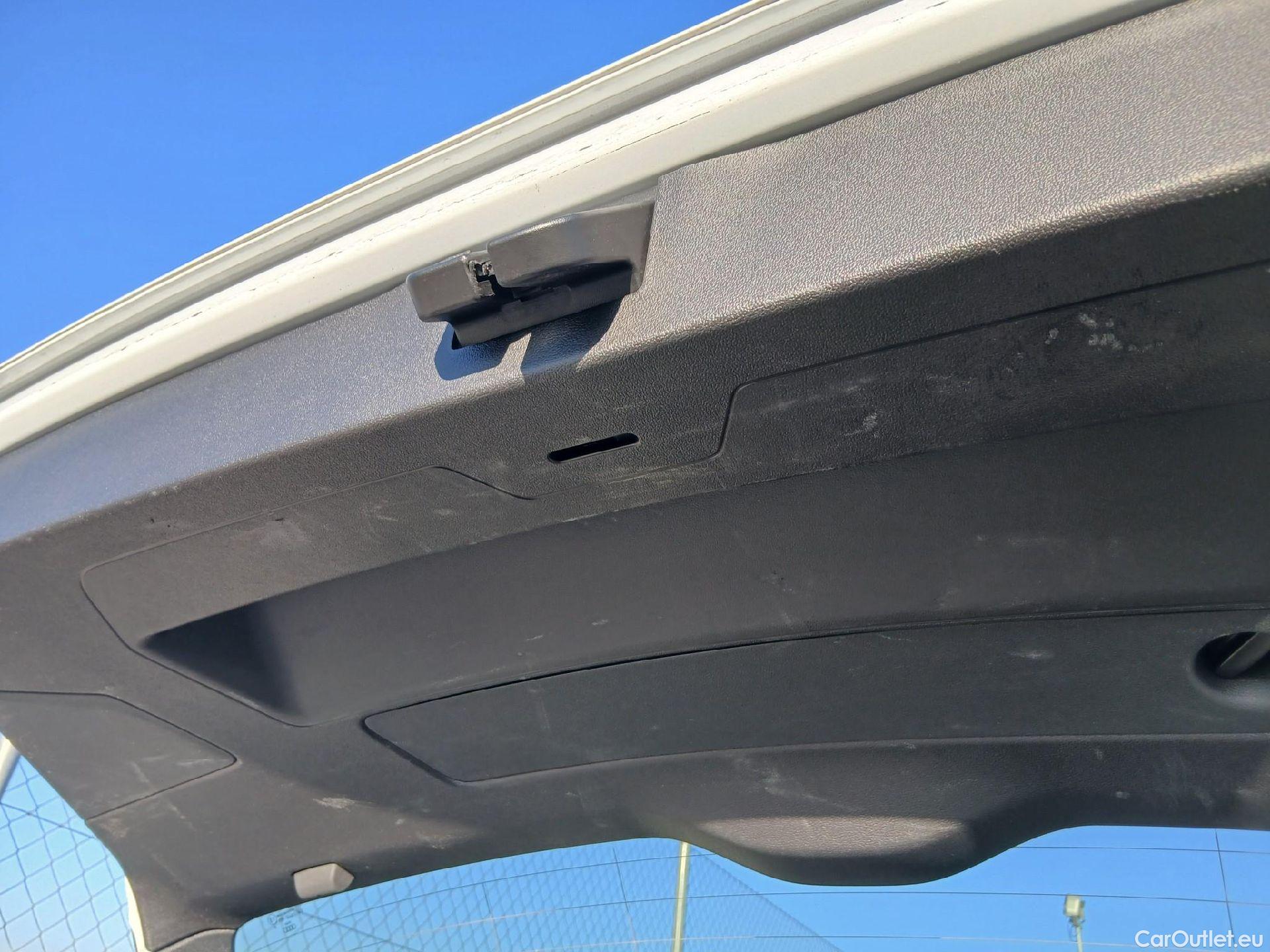  Audi  A1 Sportback AUDI A1 / 2018 / 5P / berlina con portón Sportback Advanced 30 TFSI 81kW (110CV) #2