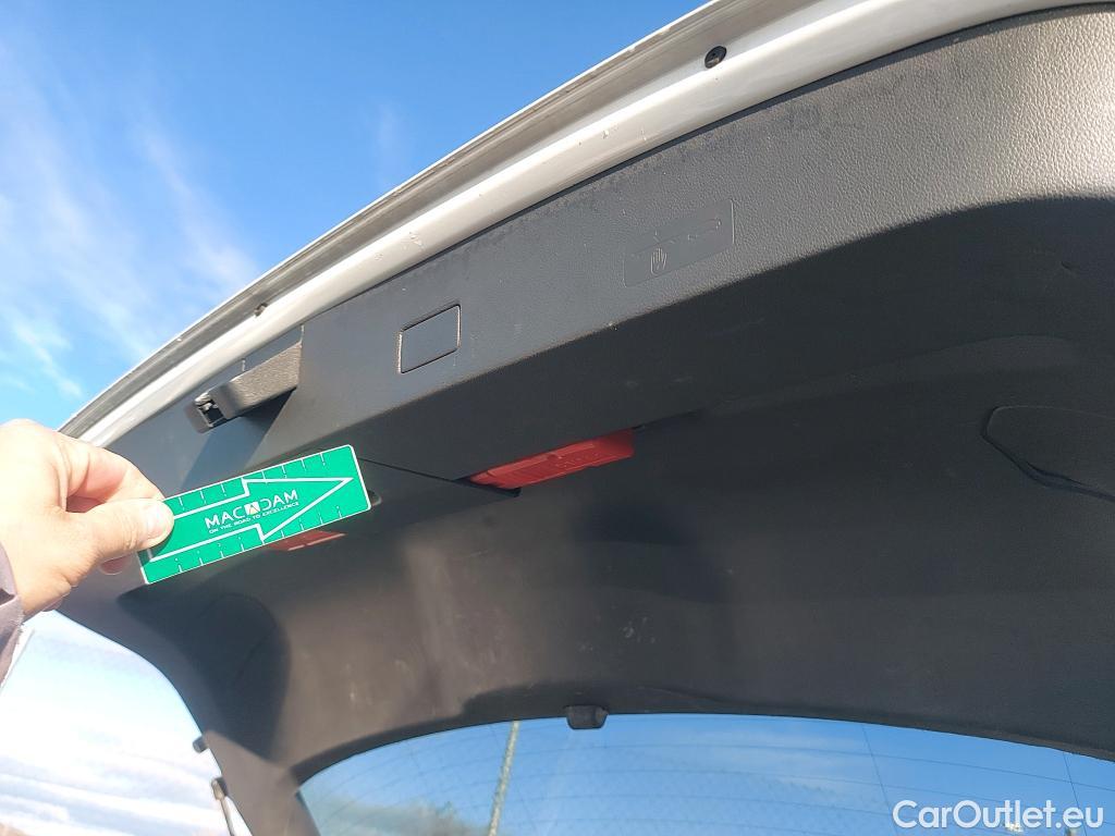  Volkswagen  T-ROC VOLKSWAGEN  / 2017 / 5P / todoterreno Advance 1.0 TSI 85kW (115CV) #19