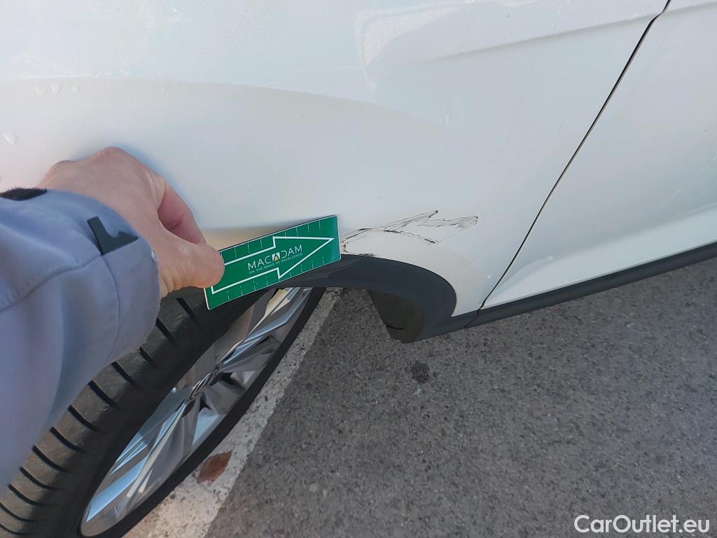  Volkswagen  T-ROC VOLKSWAGEN  / 2017 / 5P / todoterreno Advance 1.0 TSI 85kW (115CV) #6