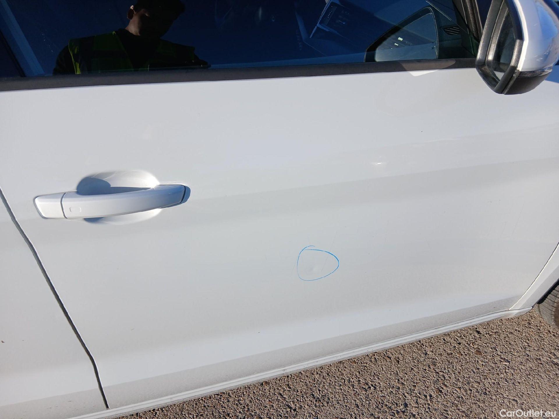  Audi  A1 Sportback AUDI A1 / 2018 / 5P / berlina con portón Sportback Advanced 30 TFSI 81kW (110CV) #16