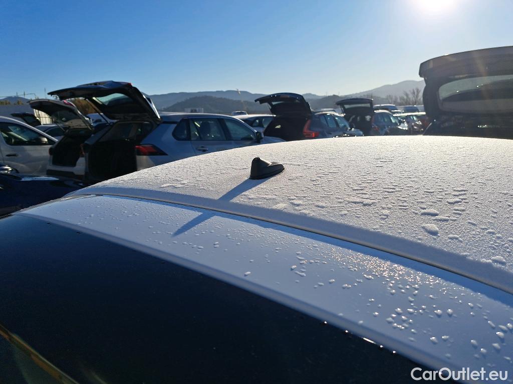  Opel  Corsa OPEL  1.2T XHL 74kW (100CV) Elegance #24