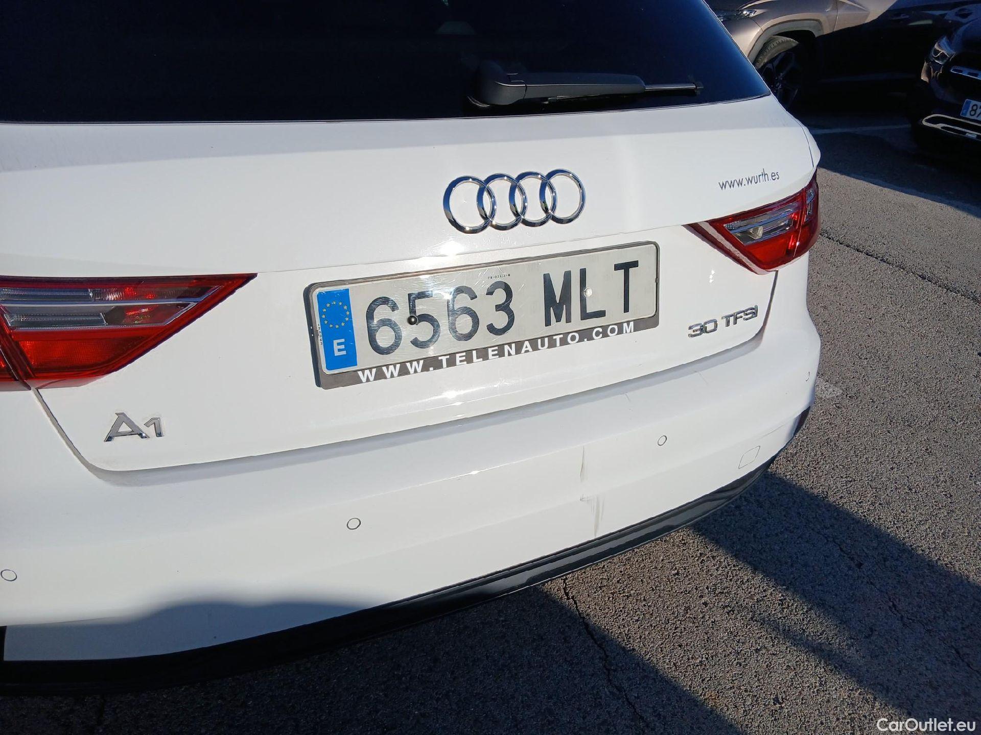  Audi  A1 Sportback AUDI A1 / 2018 / 5P / berlina con portón Sportback Advanced 30 TFSI 81kW (110CV) #14