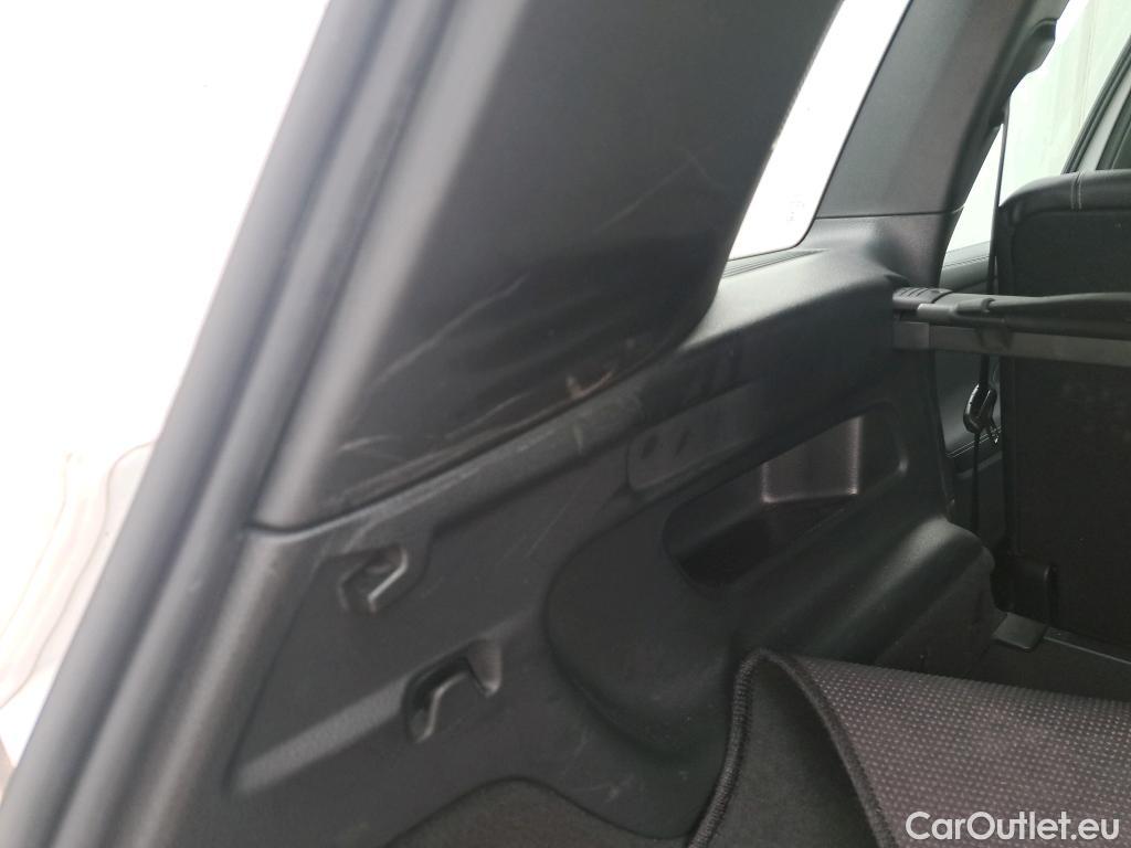  Mercedes  GLB MERCEDES-BENZ  / 2019 / 5P / todoterreno 2.0  220 D 4MATIC DCT 140KW (190CV) #27