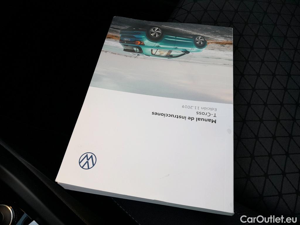  Volkswagen  T-CROSS VOLKSWAGEN  / 2018 / 5P / todoterreno Advance 1.0 TSI 85kW (115CV) DSG (AC) #4