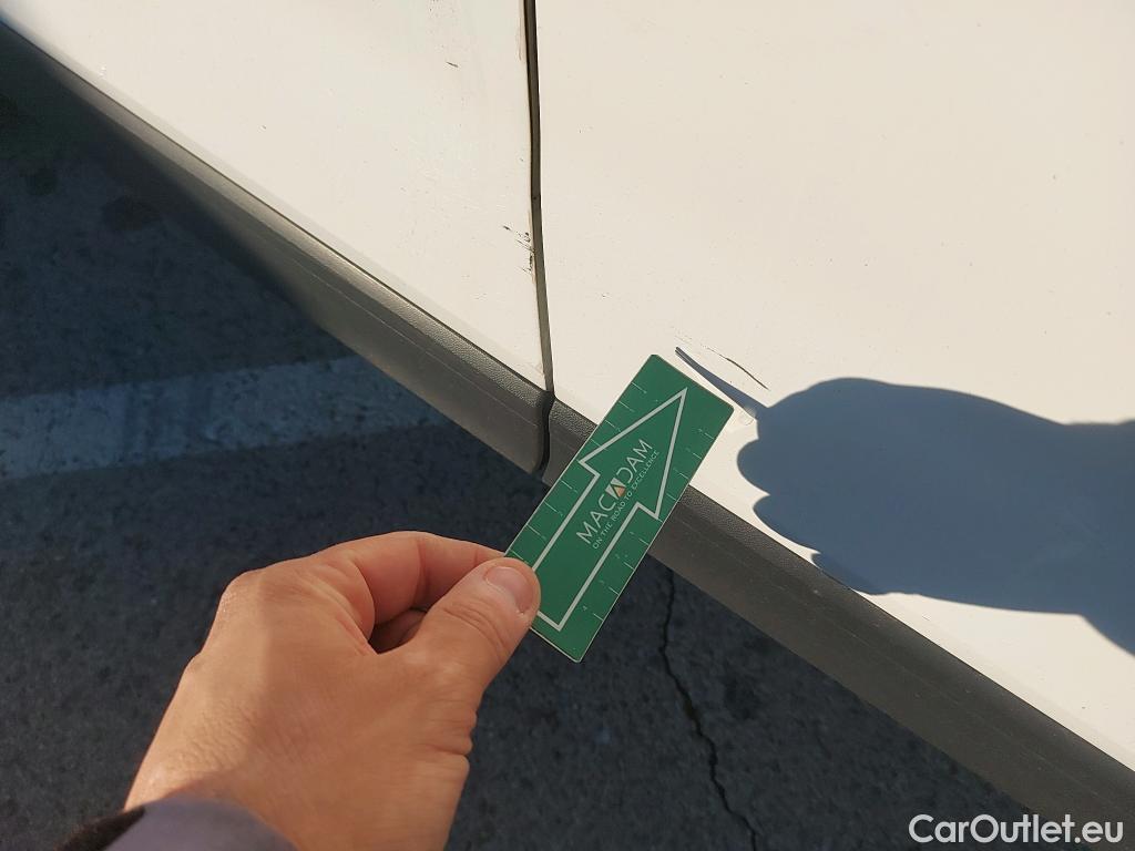  Volkswagen  T-ROC VOLKSWAGEN  / 2017 / 5P / todoterreno Advance 1.0 TSI 85kW (115CV) #16