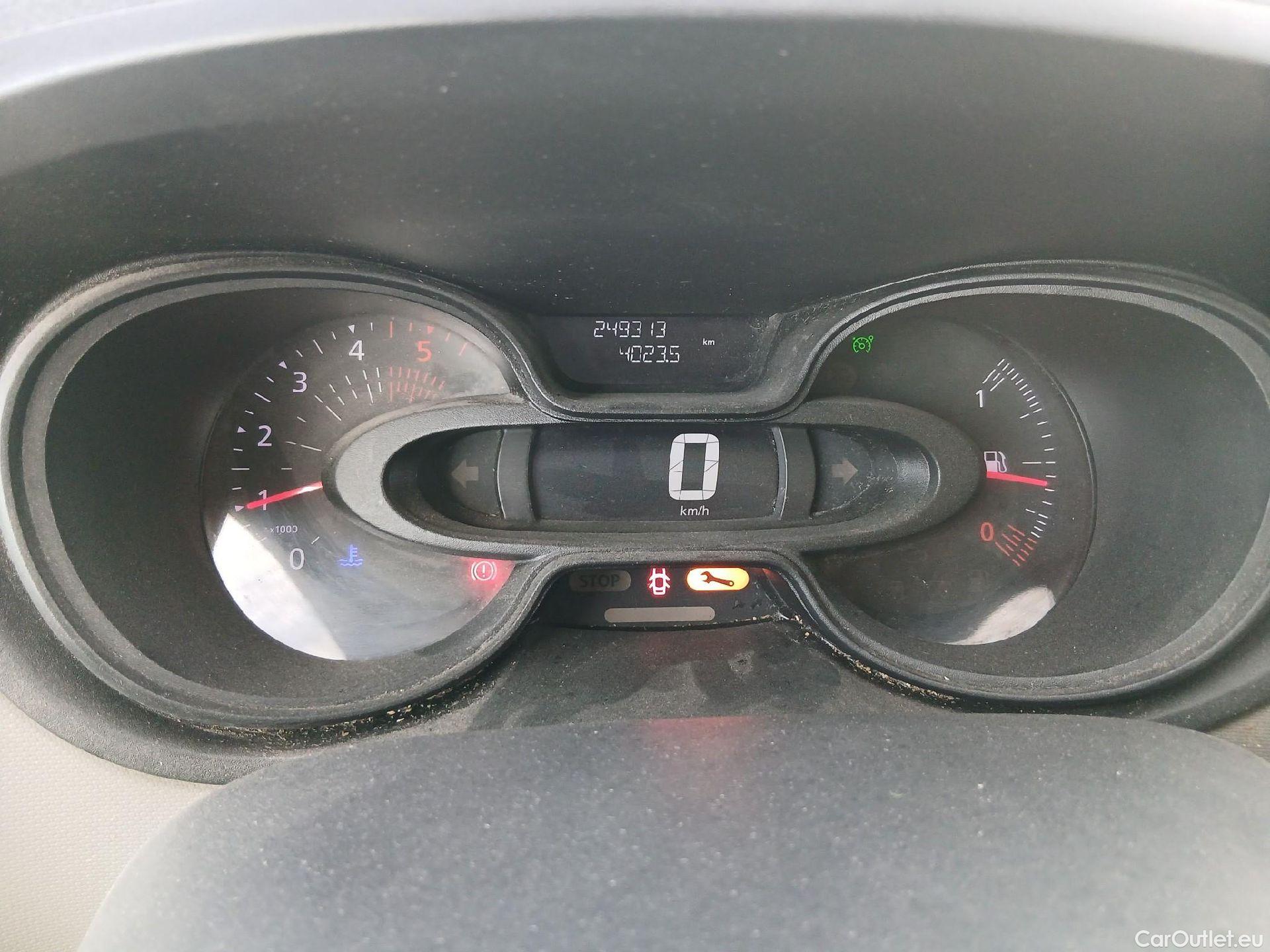  Nissan  NV300 NISSAN  / 2016 / 4P / furgón 1.6dCi 88kW (120CV) L1H1 1T BASIC #1