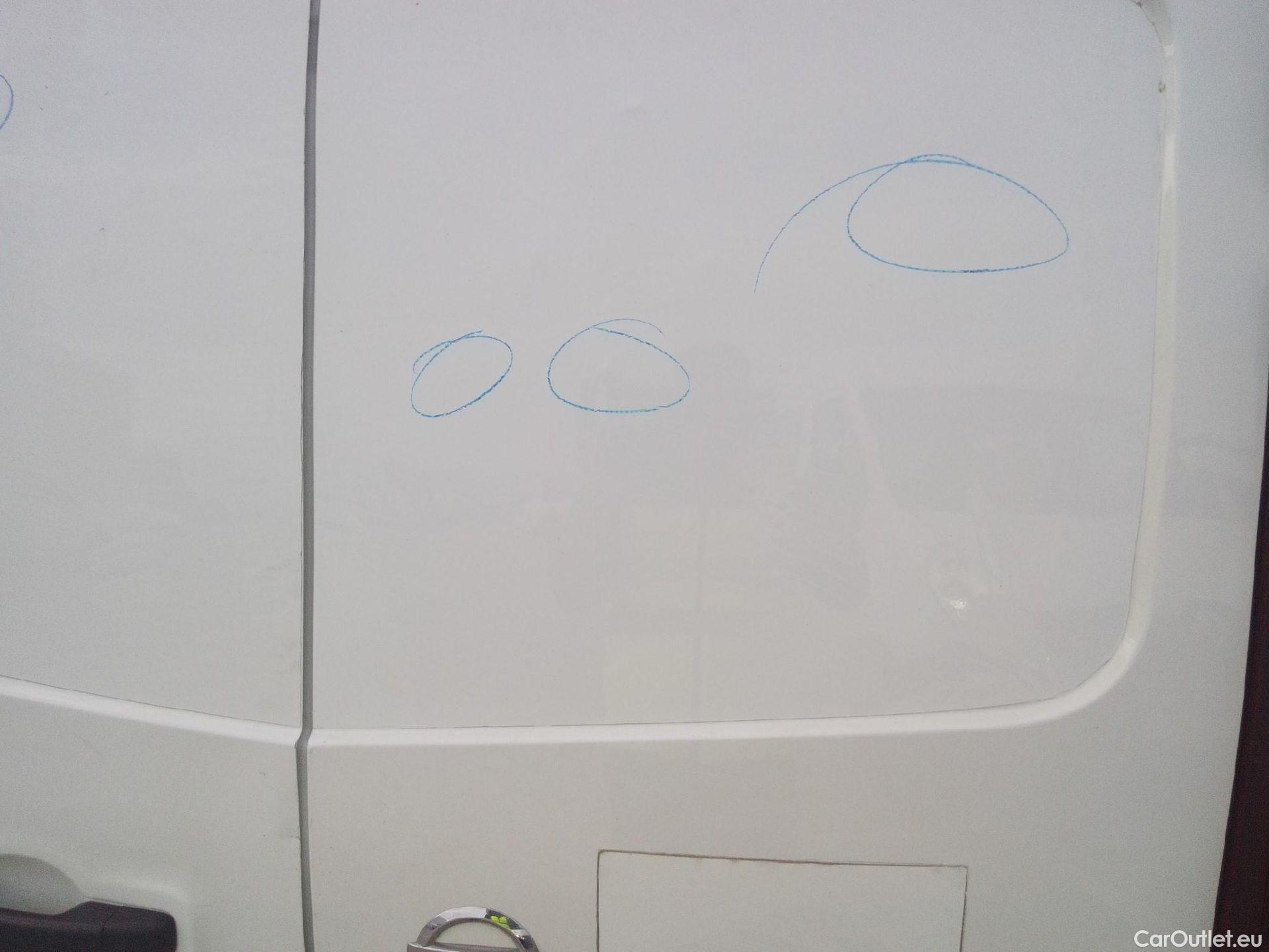  Nissan  NV300 NISSAN  / 2016 / 4P / furgón 1.6dCi 88kW (120CV) L1H1 1T BASIC #41