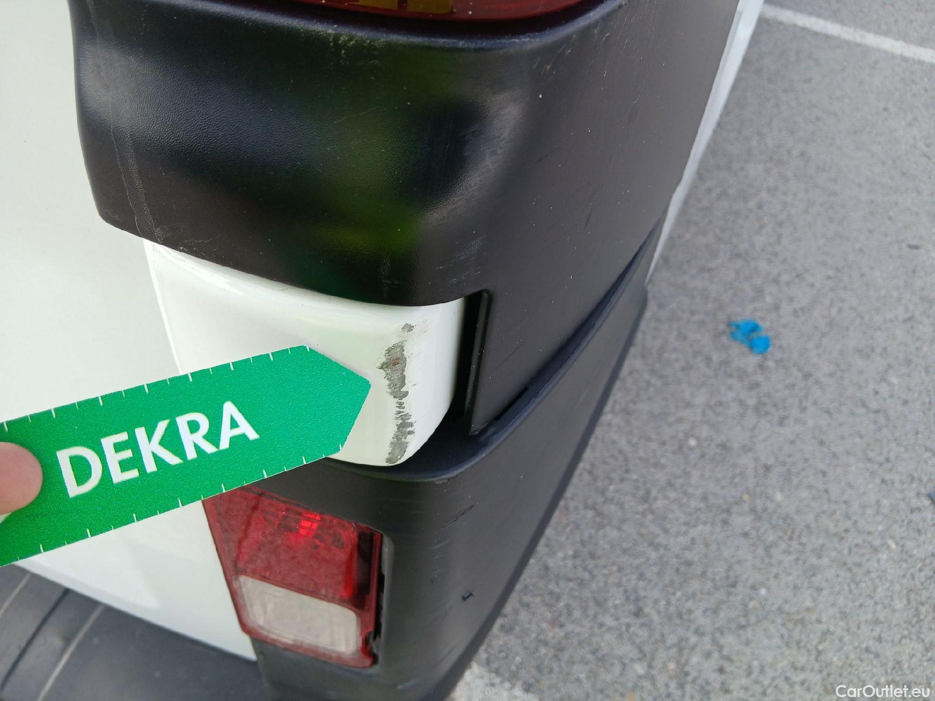  Nissan  NV300 NISSAN  / 2016 / 4P / furgón 1.6dCi 88kW (120CV) L1H1 1T BASIC #44