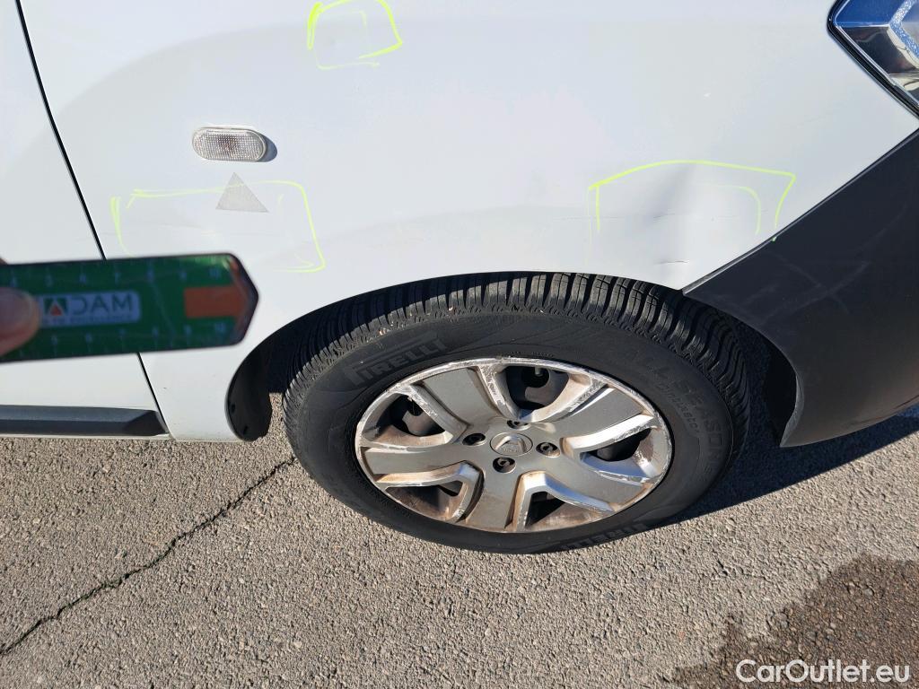  Dacia  Dokker DACIA  / 2013 / 4P / furgón derivado de turismo Essential dCi 66kW (90CV) #69