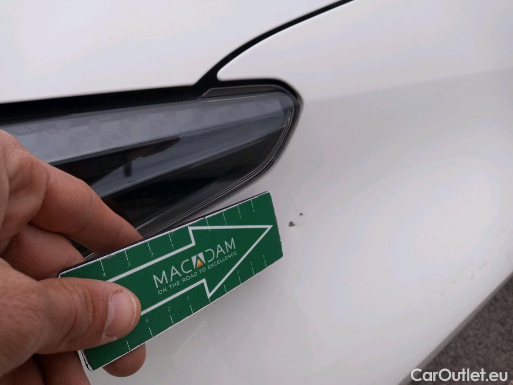  Toyota  Yaris TOYOTA  / 2020 / 5P / berlina con portón 1.5 120H Business Plus #5