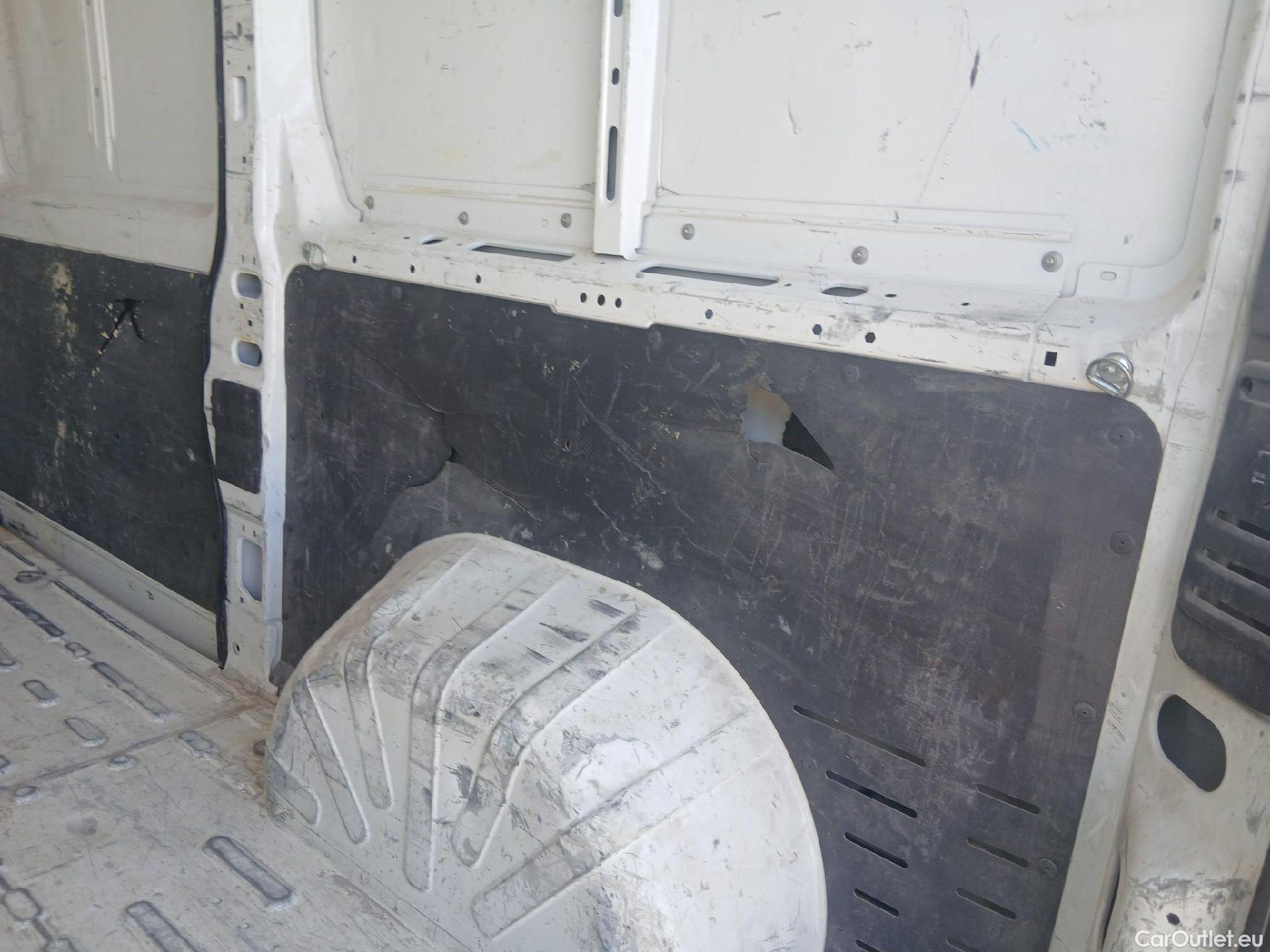  Citroen  Jumper CITROEN  / 2014 / 4P / furgón BlueHDi 88KW (120CV) Furgón 33L2H2 #12