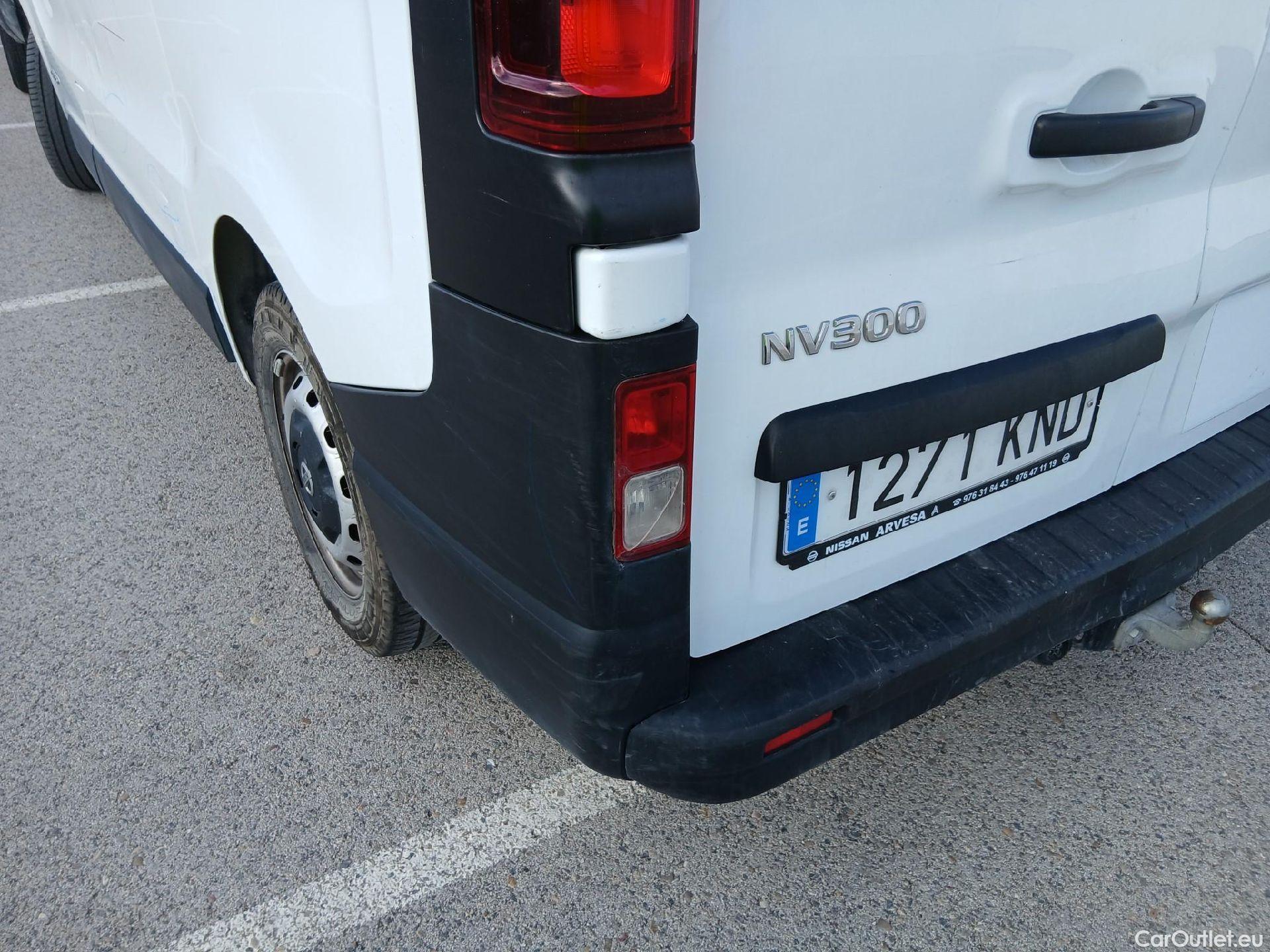  Nissan  NV300 NISSAN  / 2016 / 4P / furgón 1.6dCi 88kW (120CV) L1H1 1T BASIC #31