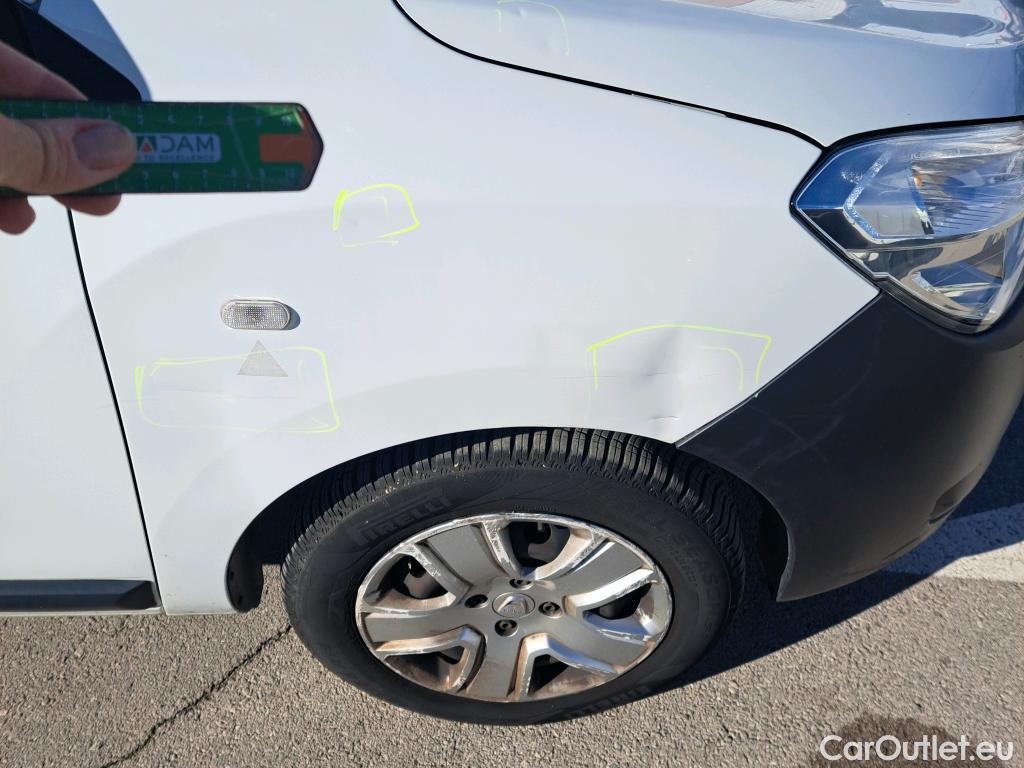  Dacia  Dokker DACIA  / 2013 / 4P / furgón derivado de turismo Essential dCi 66kW (90CV) #25