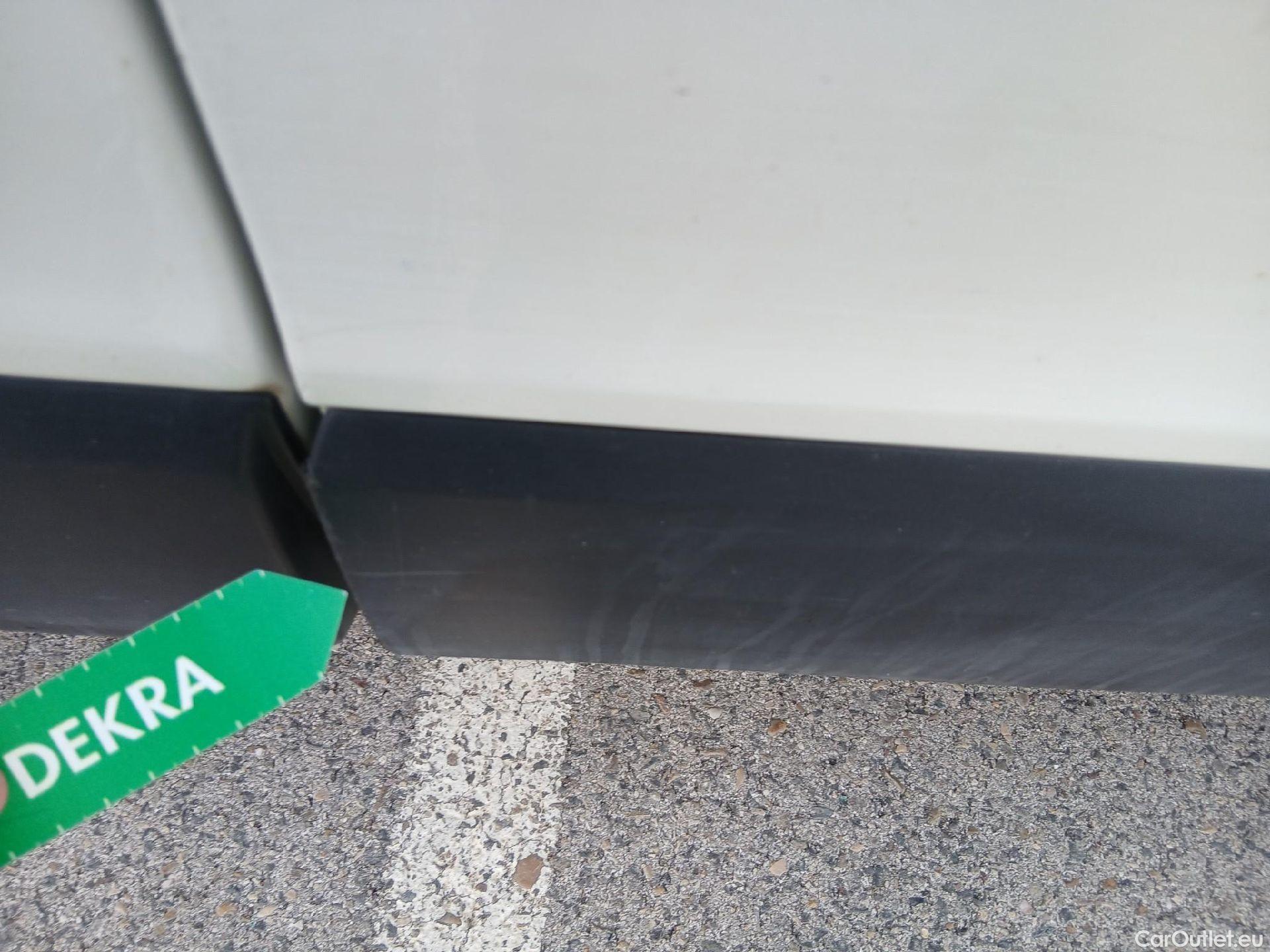  Nissan  NV300 NISSAN  / 2016 / 4P / furgón 1.6dCi 88kW (120CV) L1H1 1T BASIC #58