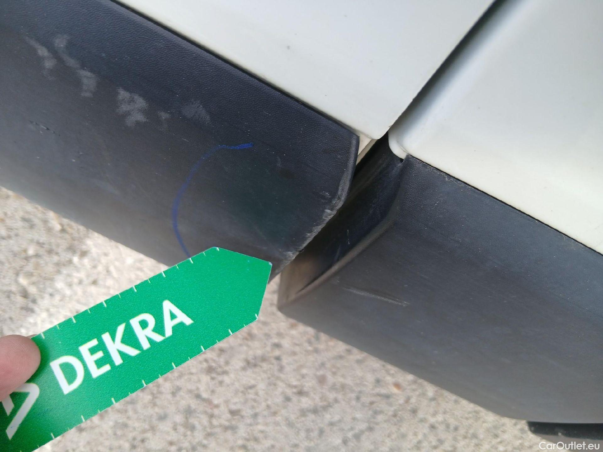  Nissan  NV300 NISSAN  / 2016 / 4P / furgón 1.6dCi 88kW (120CV) L1H1 1T BASIC #28