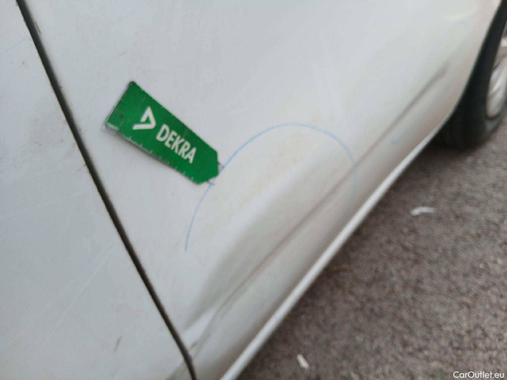  Renault  Kangoo RENAULT  Combi / 2021 / 5P / combi Life Edition One 1.5 Blue dCi 70kW(95CV) (IND)(AC) #19