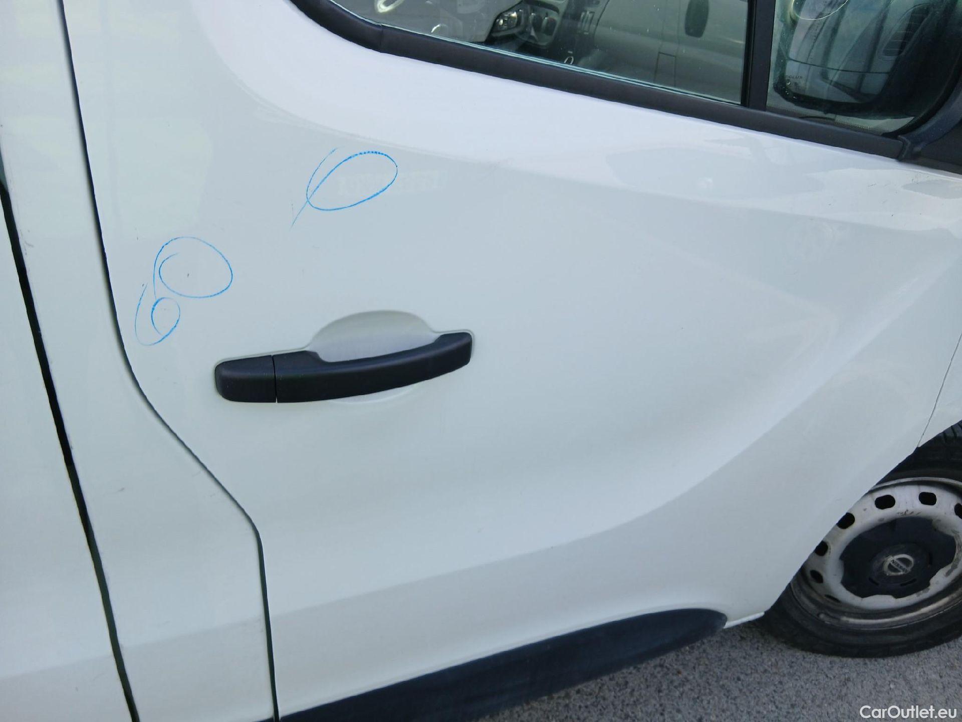  Nissan  NV300 NISSAN  / 2016 / 4P / furgón 1.6dCi 88kW (120CV) L1H1 1T BASIC #56