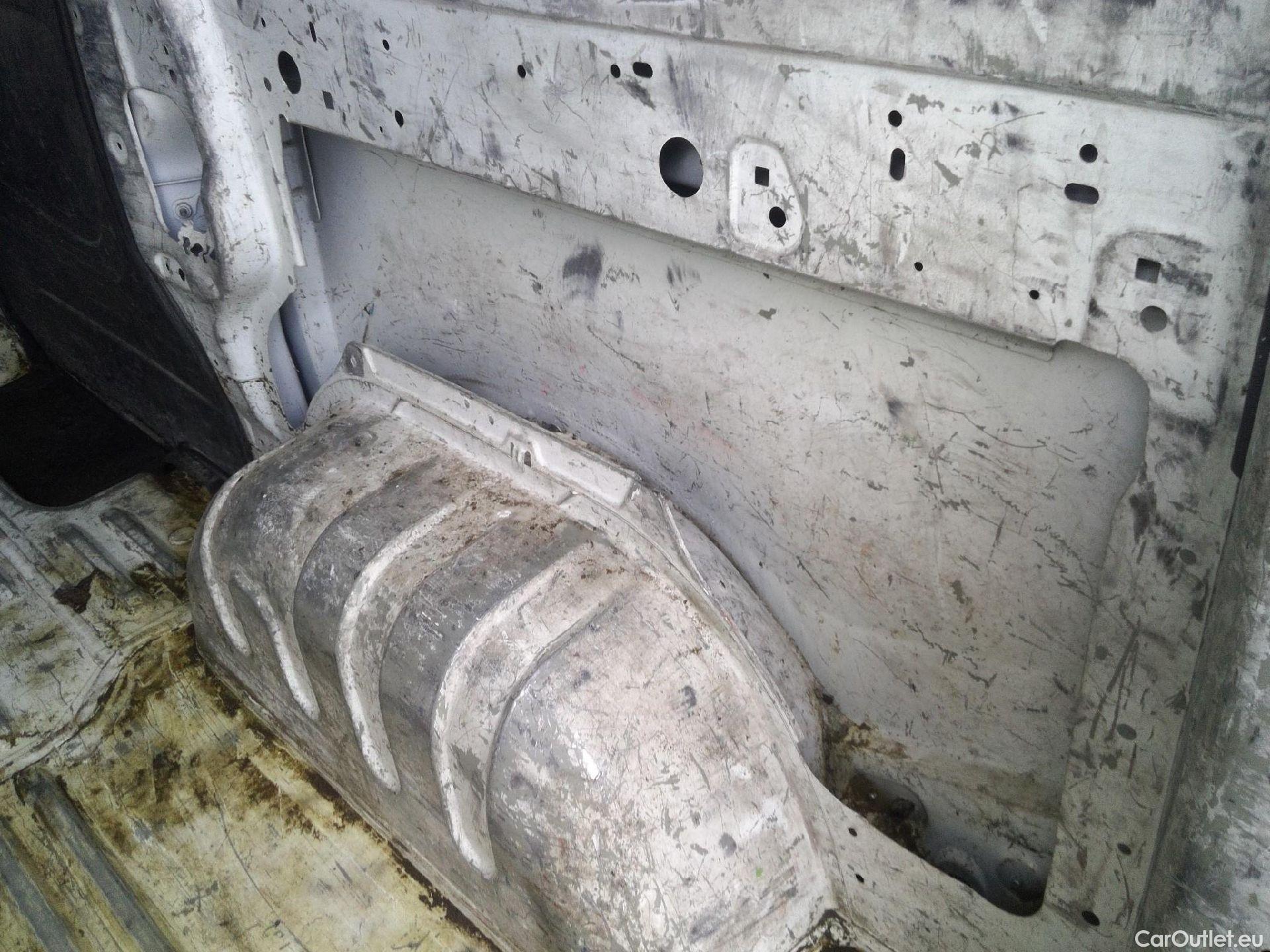  Nissan  NV300 NISSAN  / 2016 / 4P / furgón 1.6dCi 88kW (120CV) L1H1 1T BASIC #10