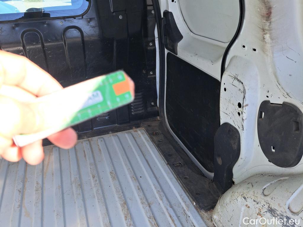  Dacia  Dokker DACIA  / 2013 / 4P / furgón derivado de turismo Essential dCi 66kW (90CV) #61