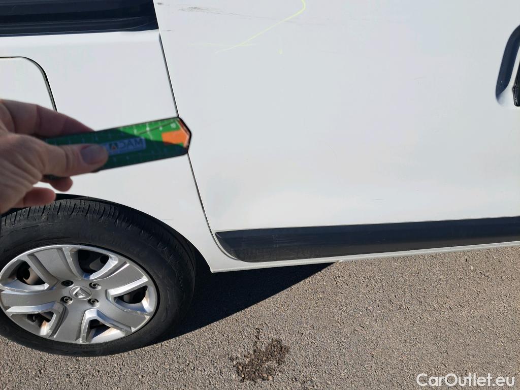  Dacia  Dokker DACIA  / 2013 / 4P / furgón derivado de turismo Essential dCi 66kW (90CV) #77