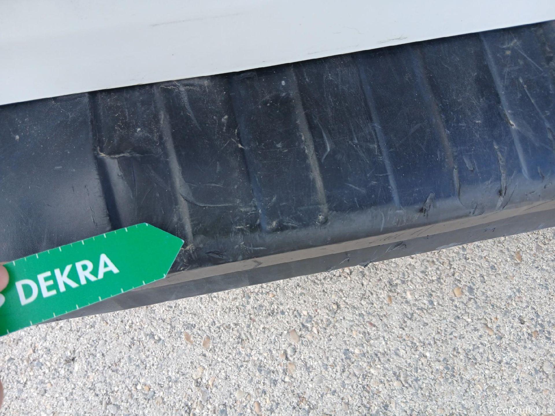  Nissan  NV300 NISSAN  / 2016 / 4P / furgón 1.6dCi 88kW (120CV) L1H1 1T BASIC #37