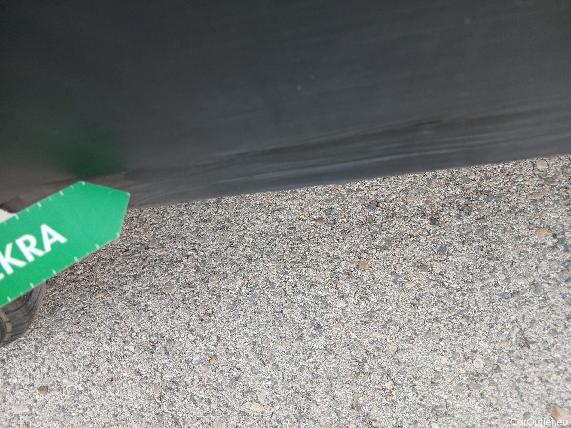  Nissan  NV300 NISSAN  / 2016 / 4P / furgón 1.6dCi 88kW (120CV) L1H1 1T BASIC #53