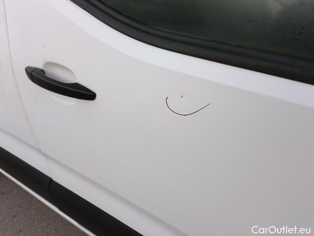  Peugeot  Partner PEUGEOT  / 2018 / 3P / furgón derivado de turismo Pro Standard 600kg BlueHDi 73kW (AC) #32