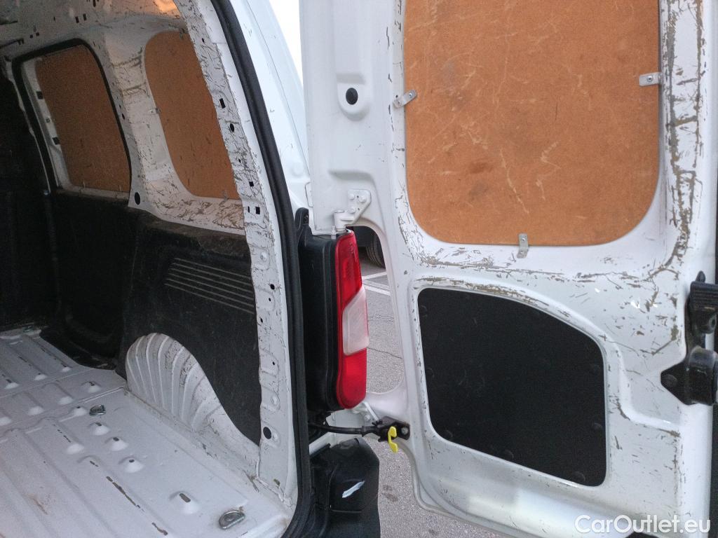  Peugeot  Partner PEUGEOT  / 2018 / 3P / furgón derivado de turismo Pro Standard 600kg BlueHDi 73kW (AC) #5