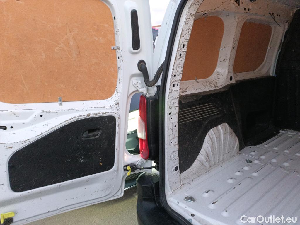  Peugeot  Partner PEUGEOT  / 2018 / 3P / furgón derivado de turismo Pro Standard 600kg BlueHDi 73kW (AC) #7