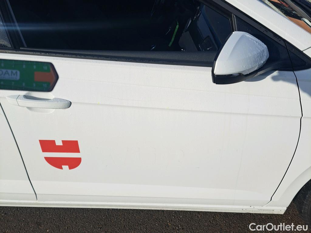  Volkswagen  Polo VOLKSWAGEN  / 2021 / 5P / berlina con portón Life 1.0 TSI 70kW (95CV) #8