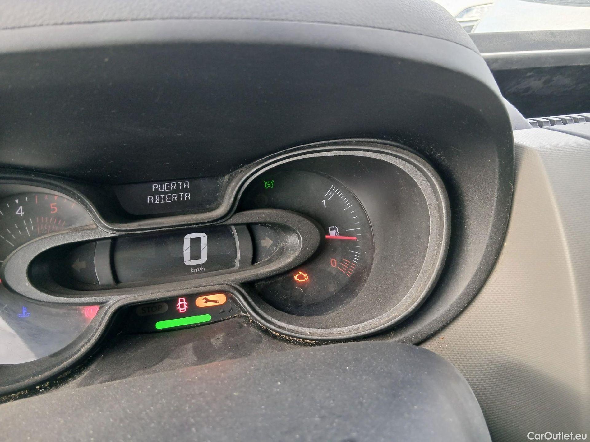  Nissan  NV300 NISSAN  / 2016 / 4P / furgón 1.6dCi 88kW (120CV) L1H1 1T BASIC #4