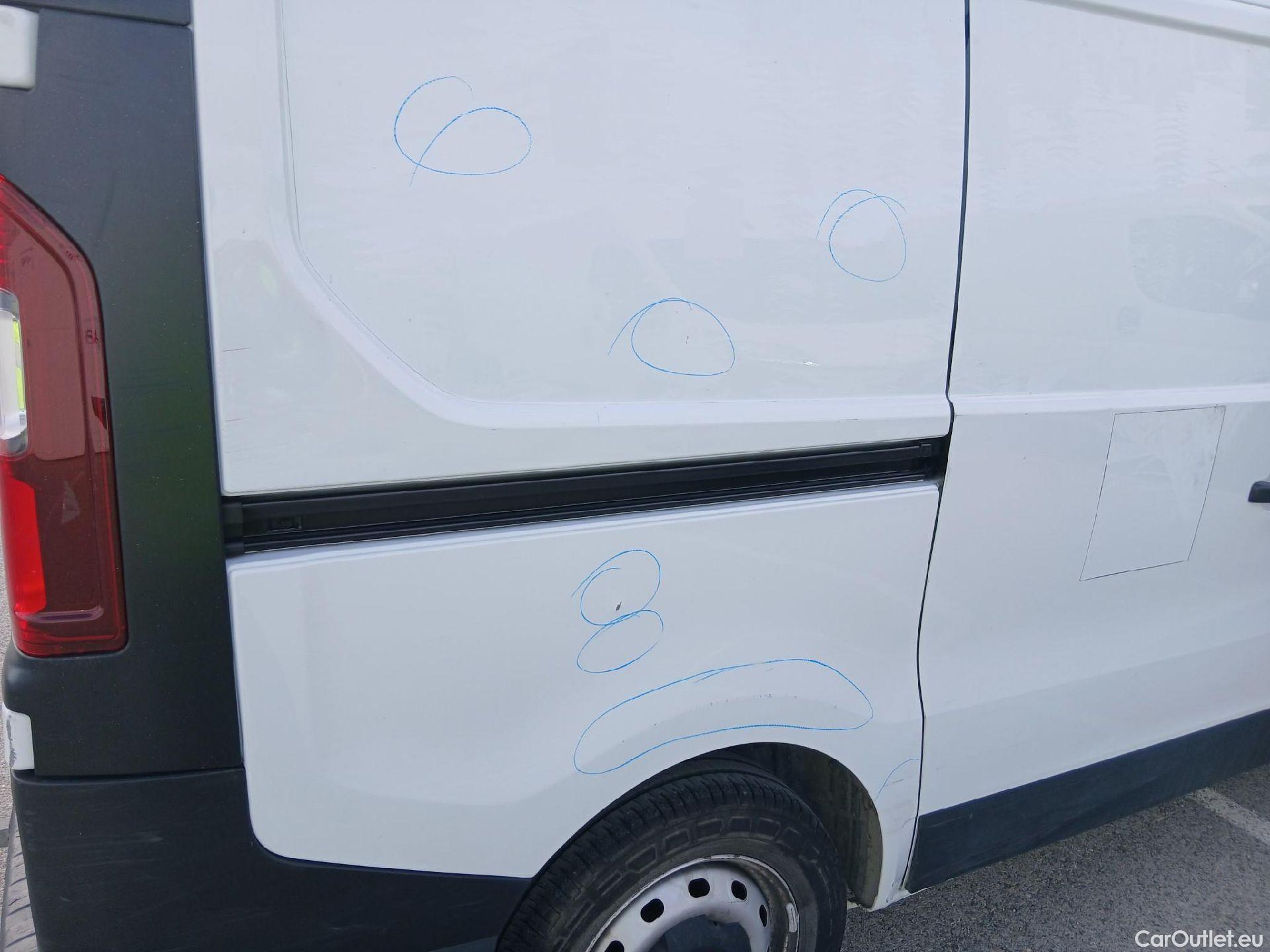  Nissan  NV300 NISSAN  / 2016 / 4P / furgón 1.6dCi 88kW (120CV) L1H1 1T BASIC #49