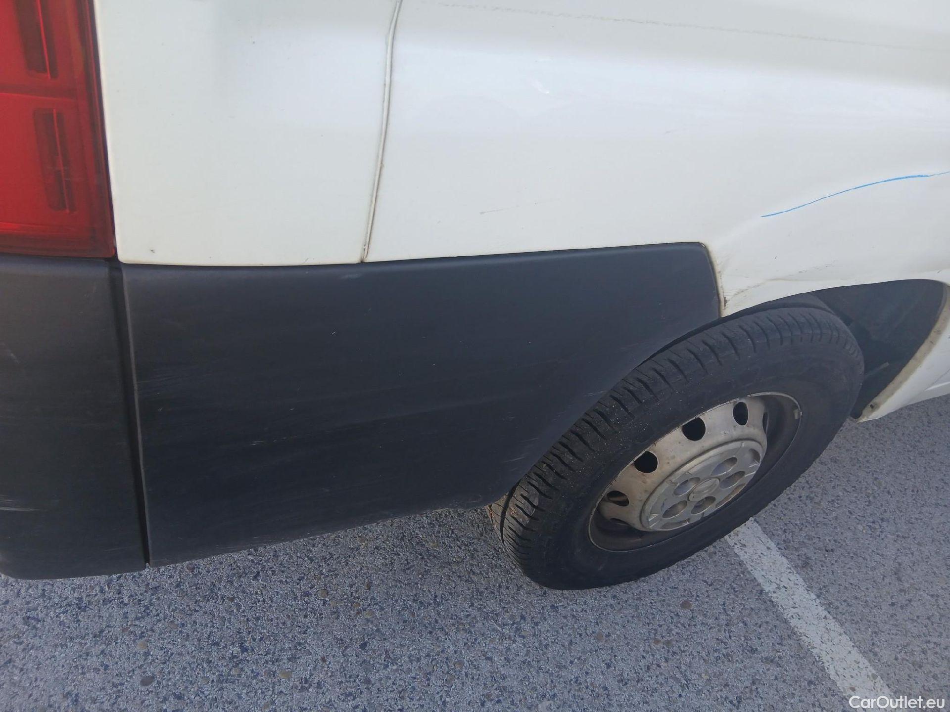  Citroen  Jumper CITROEN  / 2014 / 4P / furgón BlueHDi 88KW (120CV) Furgón 33L2H2 #50