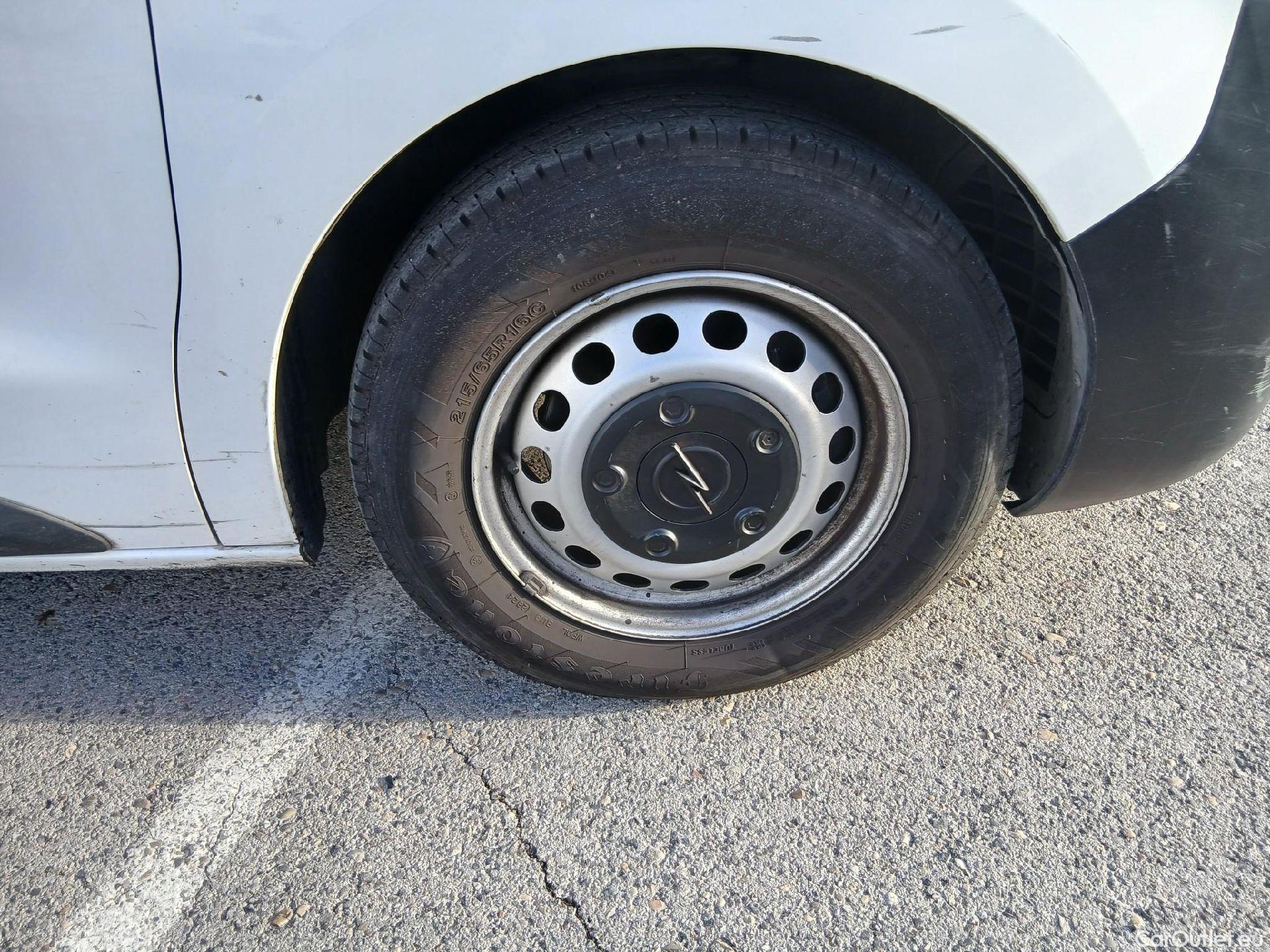  Opel  Vivaro OPEL  / 2019 / 4P / furgón 1.5 Diésel 74kW(100CV)M Std Exp #49