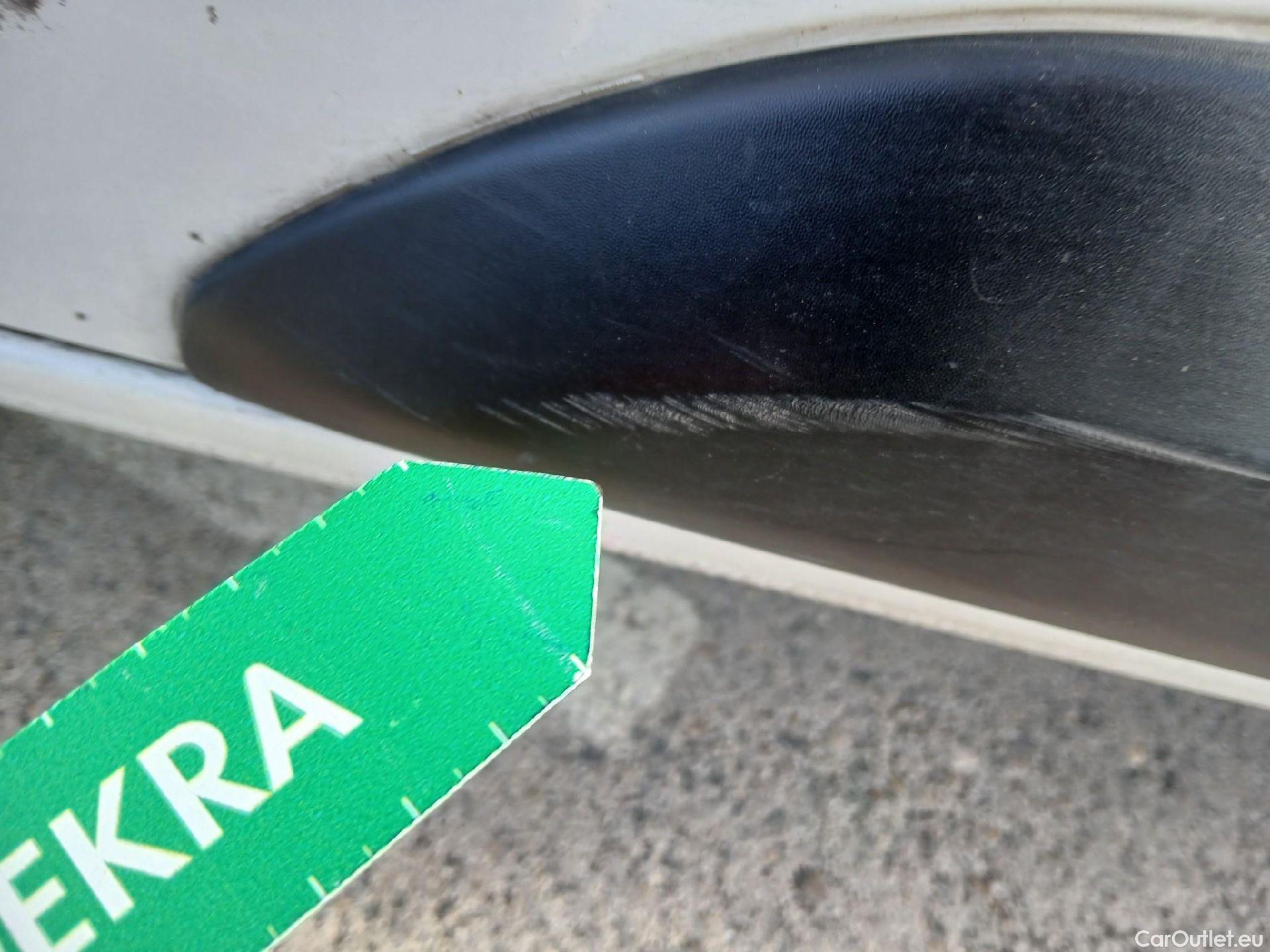  Opel  Vivaro OPEL  / 2019 / 4P / furgón 1.5 Diésel 74kW(100CV)M Std Exp #43