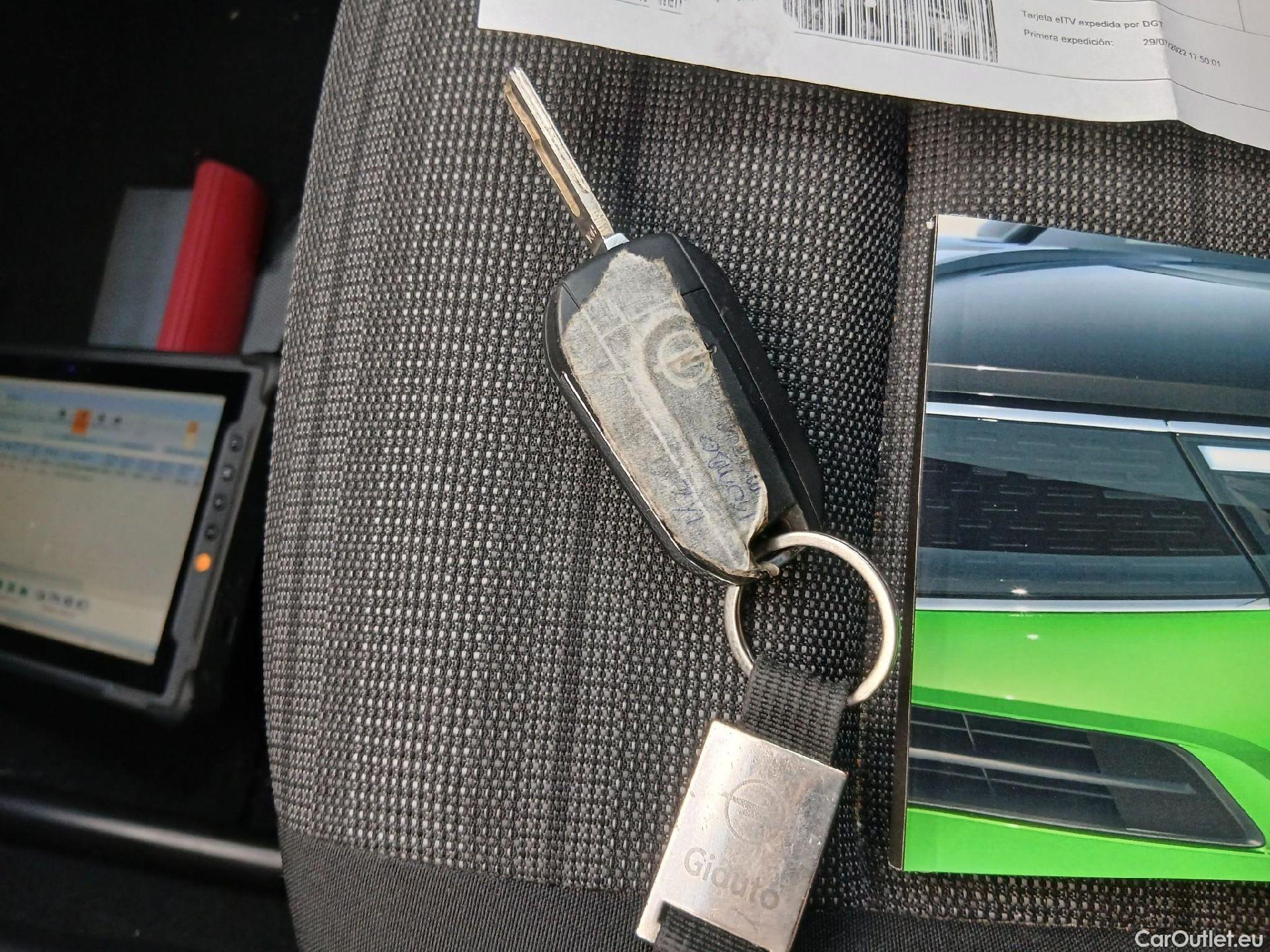  Opel  Combo OPEL  Life / 2018 / 5P / combi 1.5 TD 75kW (100CV) S/S Edition Plus L (IND) #1