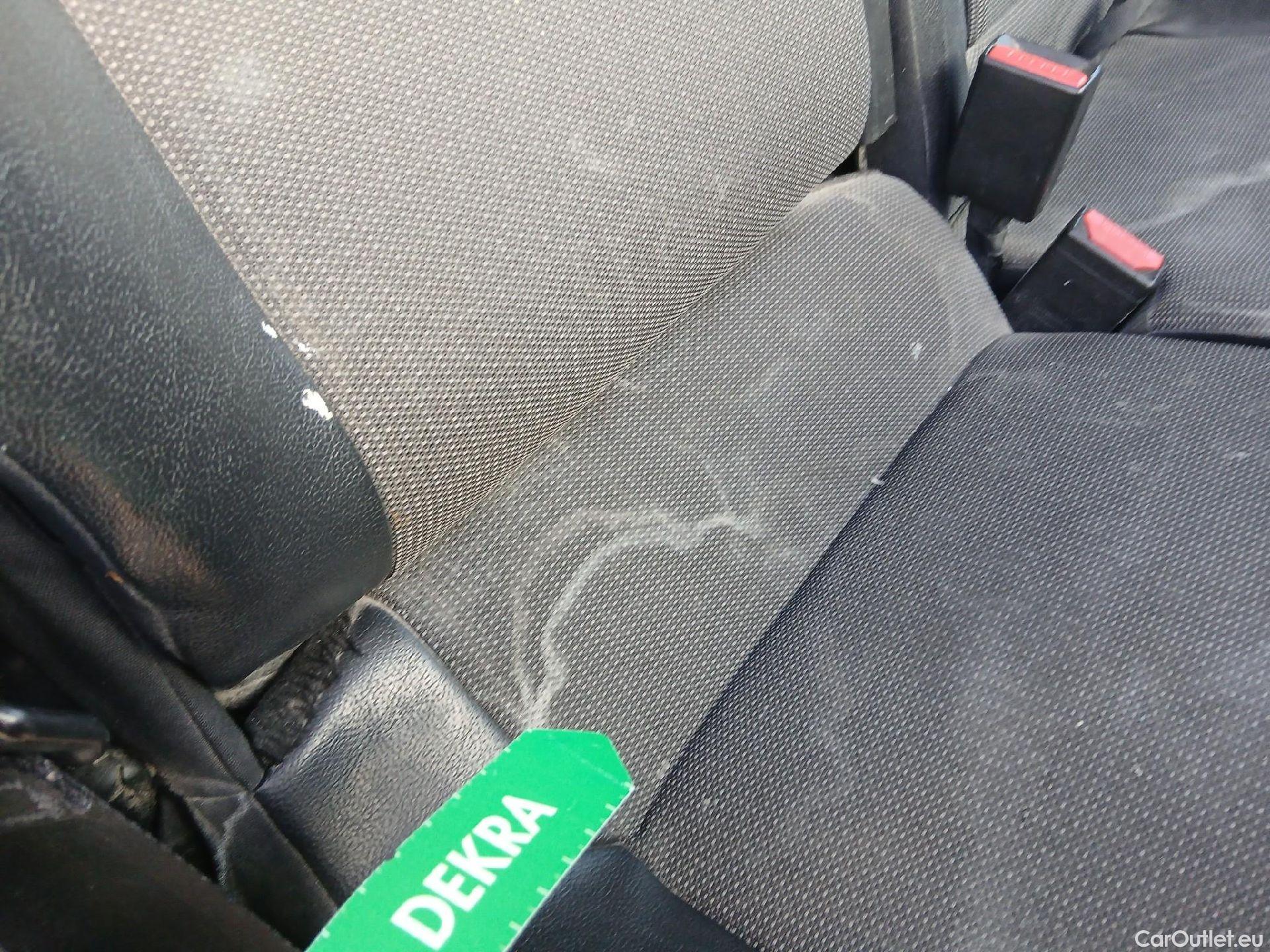  Opel  Vivaro OPEL  / 2019 / 4P / furgón 1.5 Diésel 74kW(100CV)M Std Exp #52