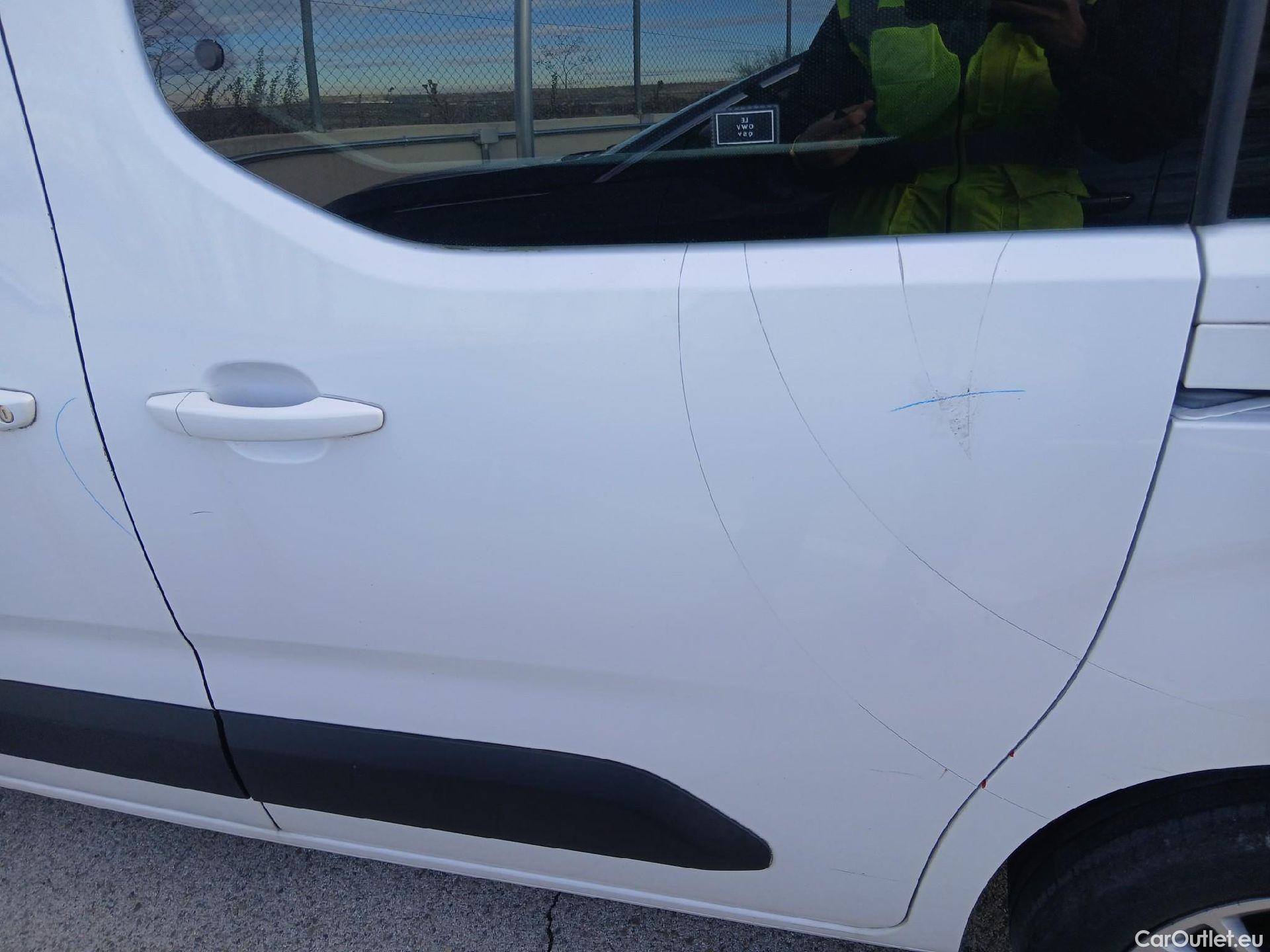  Opel  Combo OPEL  Life / 2018 / 5P / combi 1.5 TD 75kW (100CV) S/S Edition Plus L (IND) #16