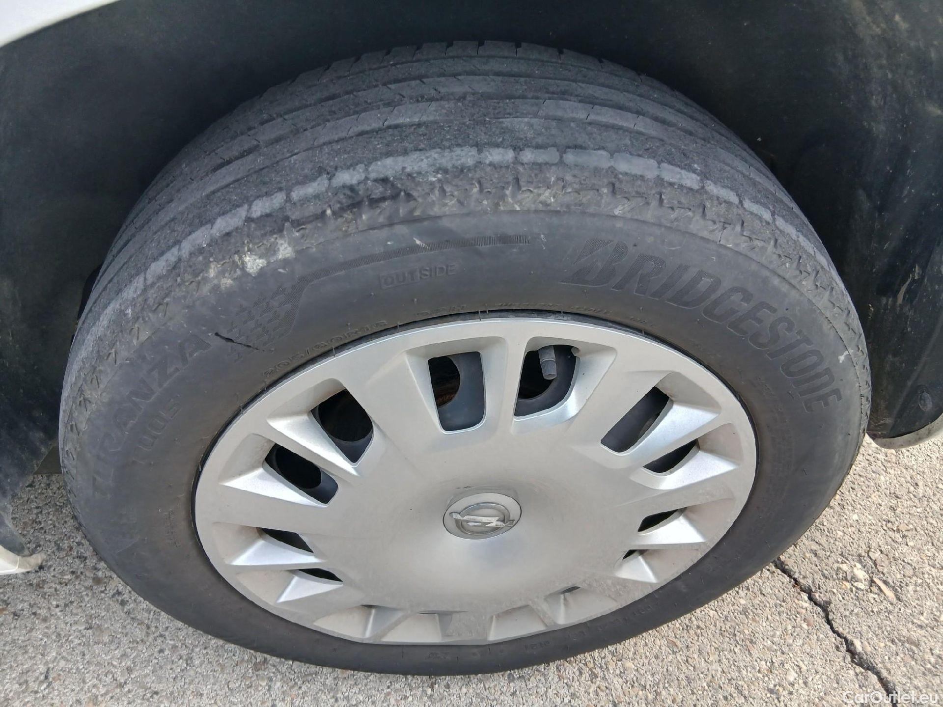  Opel  Combo OPEL  Life / 2018 / 5P / combi 1.5 TD 75kW (100CV) S/S Edition Plus L (IND) #3