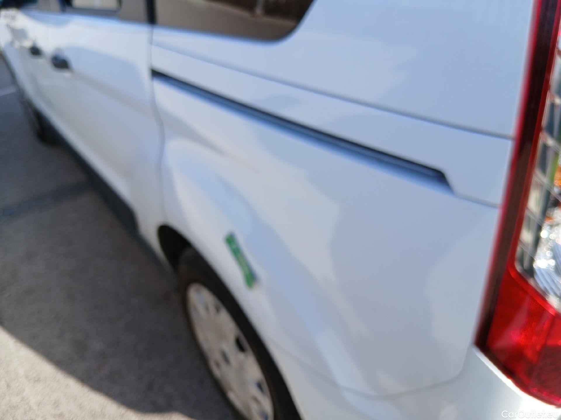  Ford  Transit Connect FORD  / 2013 / 5P / combi Kombi 1.5 TDCi 74kW Trend 220 L1 #15