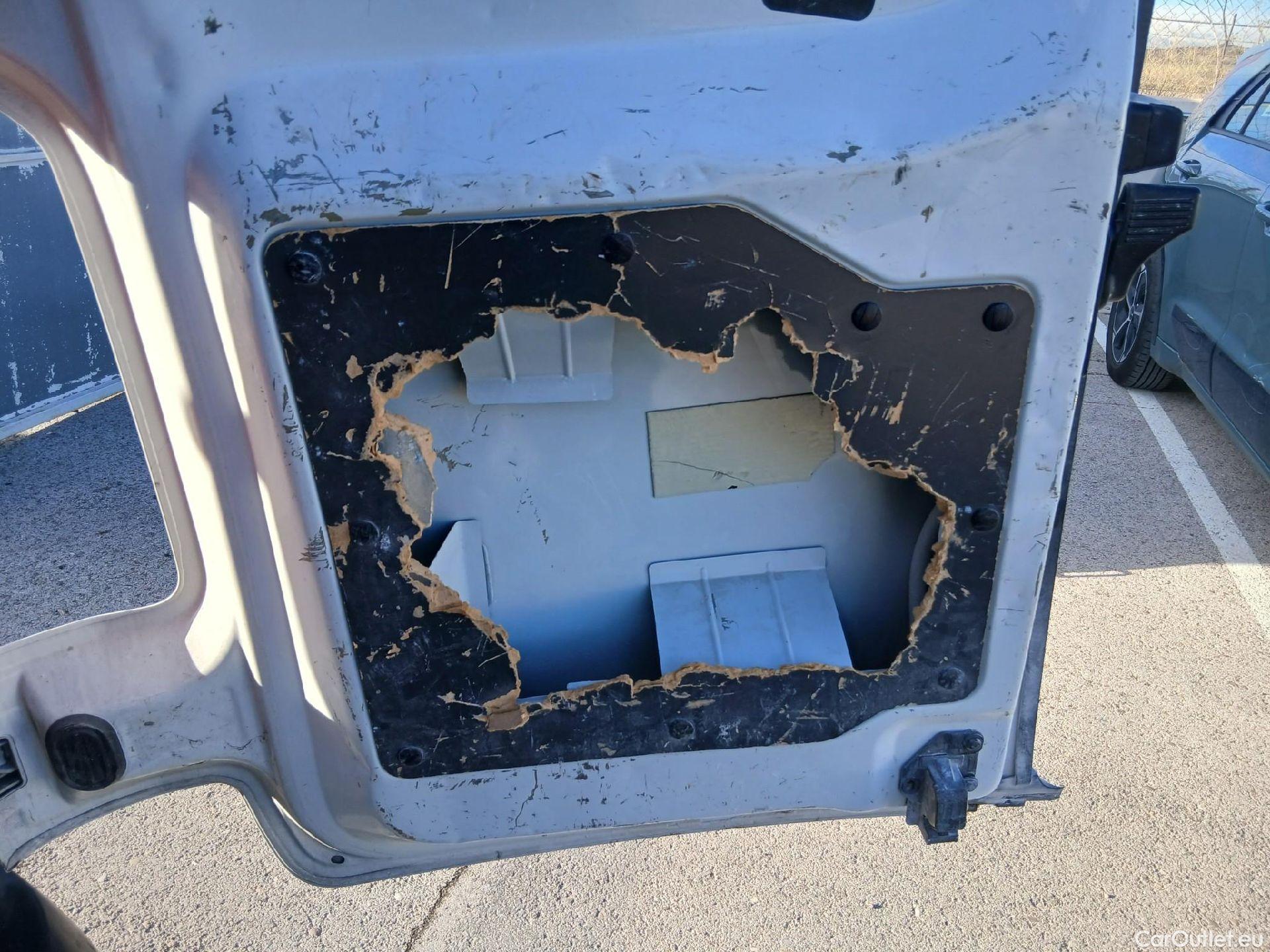  Opel  Vivaro OPEL  / 2019 / 4P / furgón 1.5 Diésel 74kW(100CV)M Std Exp #19