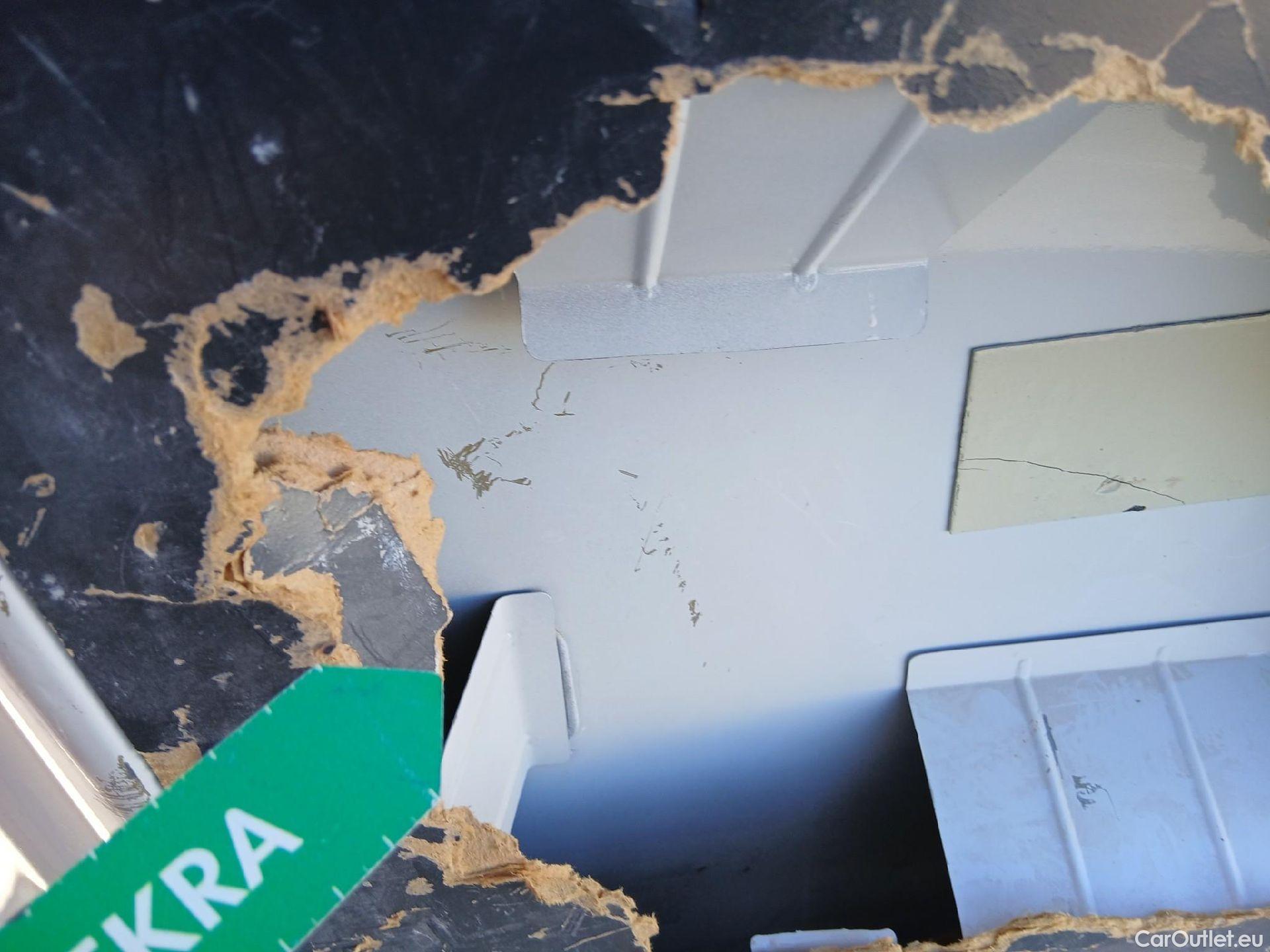  Opel  Vivaro OPEL  / 2019 / 4P / furgón 1.5 Diésel 74kW(100CV)M Std Exp #20