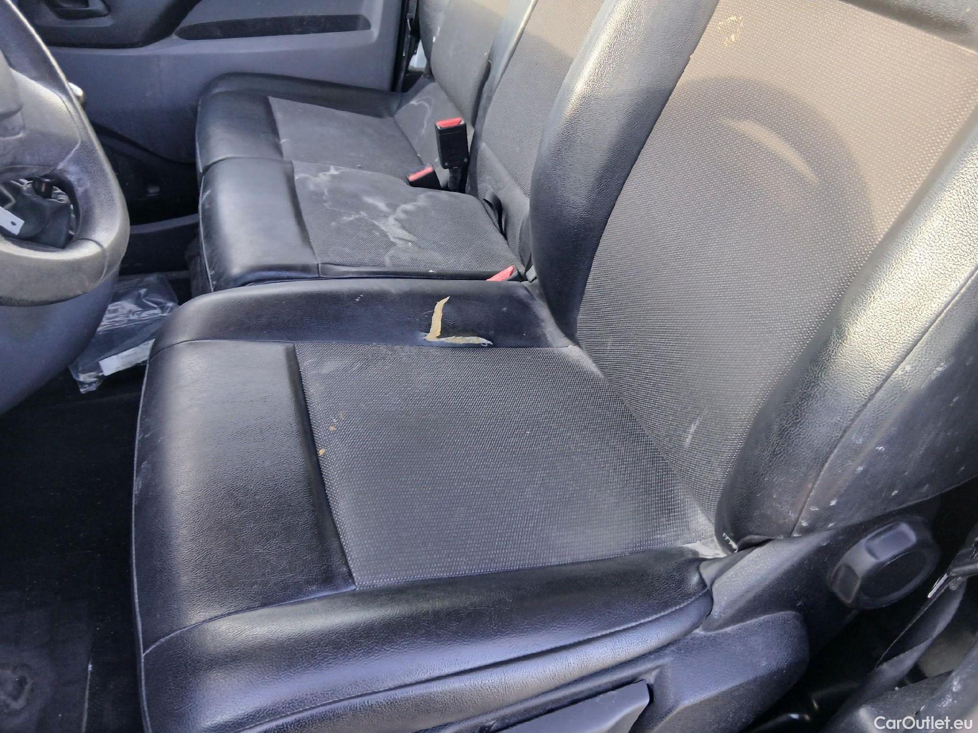  Opel  Vivaro OPEL  / 2019 / 4P / furgón 1.5 Diésel 74kW(100CV)M Std Exp #9