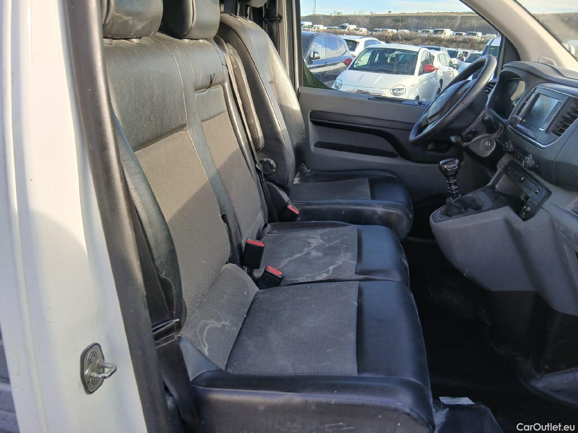  Opel  Vivaro OPEL  / 2019 / 4P / furgón 1.5 Diésel 74kW(100CV)M Std Exp #54